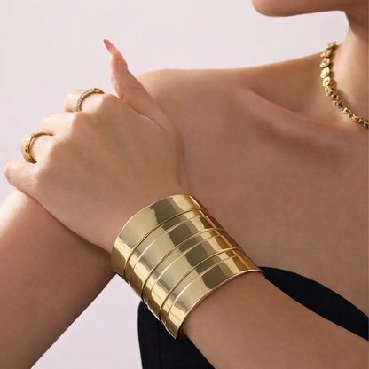 Kriki Luxe Gold Cuff Bangle