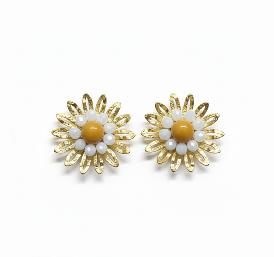 Kriki Daisy Pearl Stud Earrings