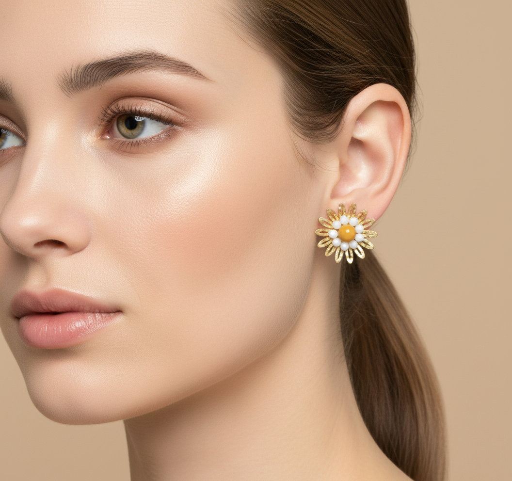 Kriki Daisy Pearl Stud Earrings