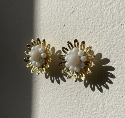 Kriki Pearl Daisy Stud Earrings